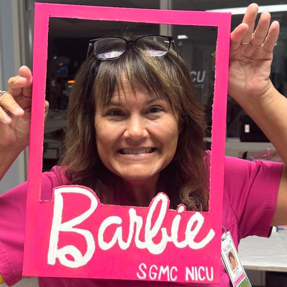 Meet your Posher, Delia